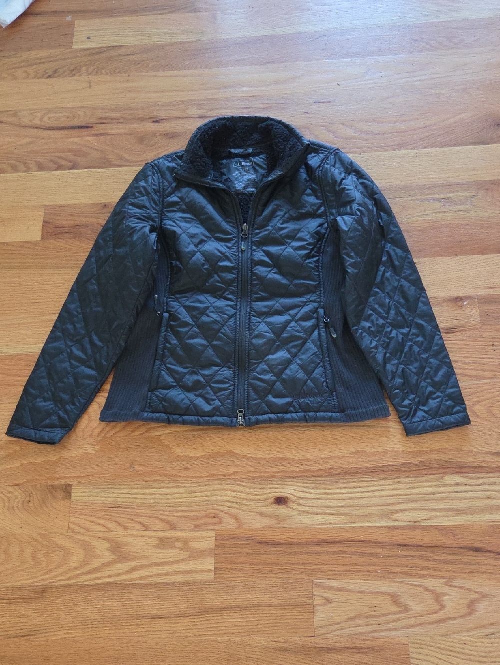 L.L. Bean Black Quilted Puffer Jacket with Sherpa Collar Size Small Petite